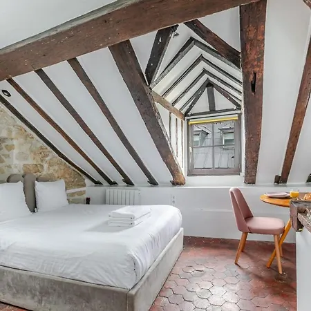 Sous Les Poutres A 아파트