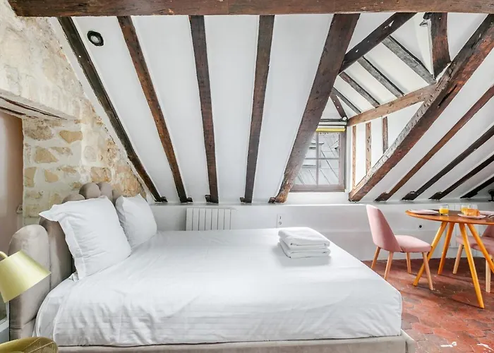 Apartament Sous Les Poutres A Paryż